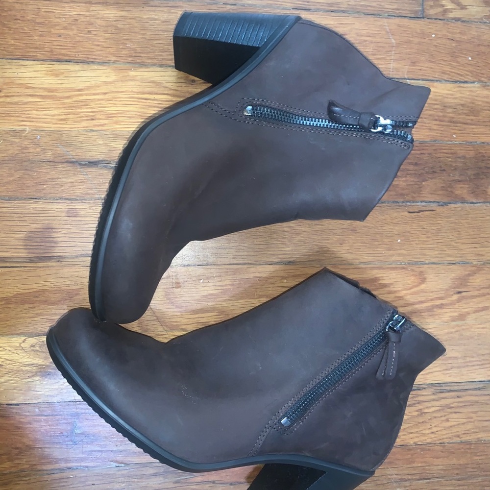 Ankle booties